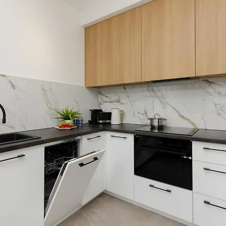 Stylish With Parking By Renters Prestige *