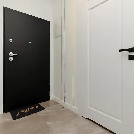 Stylish With Parking By Renters Prestige Апартаменты