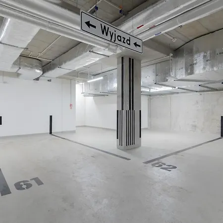Stylish With Parking By Renters Prestige Апартаменты Варшава