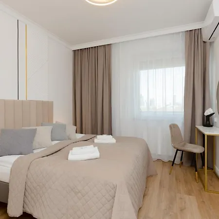 Stylish With Parking By Renters Prestige Апартаменты *