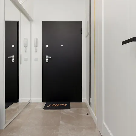 Stylish With Parking By Renters Prestige Апартаменты