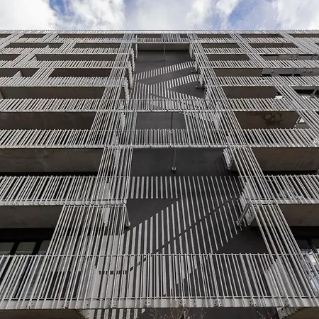 Stylish With Parking By Renters Prestige