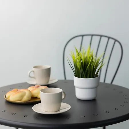 Stylish With Parking By Renters Prestige * 华沙